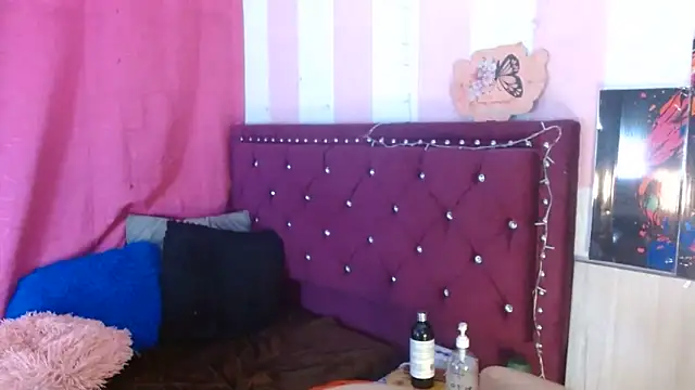 Snapshot of veronicaqueenxxx chatting on May 28, 2026, 4:54 am veronicaqueenxxx online show from May 28, 2026, 4:54 am