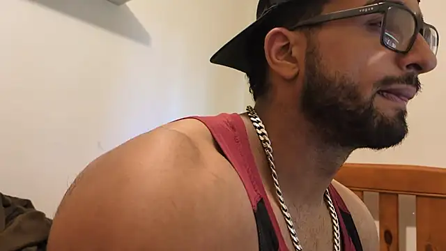 robin103666 online show from March 30, 2026, 6:25 am