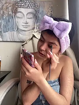 Snapshot of Violetaa_pink18 chatting on May 8, 2026, 3:17 pm Violetaa pink18 online show from May 8, 2026, 3:17 pm