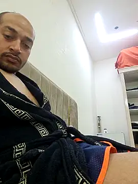 Snapshot of QueueedActivist chatting on April 12, 2026, 5:40 pm QueueedActivist online show from April 12, 2026, 5:40 pm