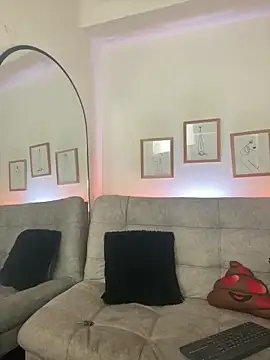 CharlotteCopper  online show from April 1, 2026, 10:27 am