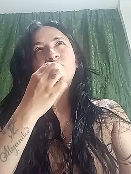 Snapshot of kimberly_peter chatting on May 15, 2026, 12:39 am kimberly peter online show from May 15, 2026, 12:39 am