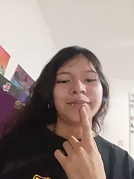 Ninffa sweet21 online show from June 19, 2026, 3:33 am