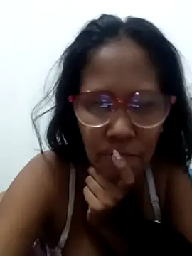 Karen La Flaca online show from April 2, 2026, 7:44 pm