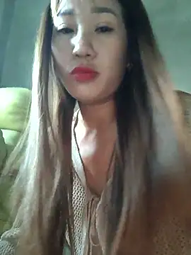 xinhxinh-cute online show from April 29, 2026, 12:37 am