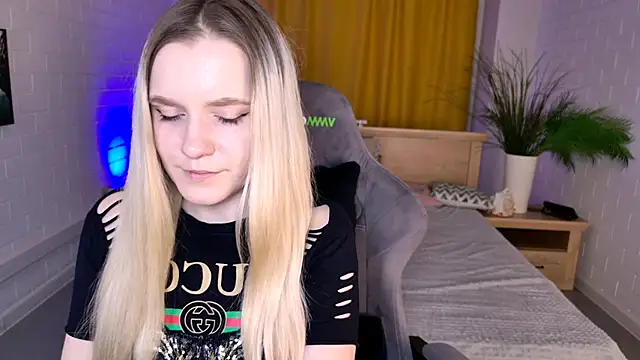 SherriButlers online show from April 24, 2026, 5:21 am