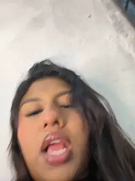 Daphnie Foxx online show from March 31, 2026, 1:40 am