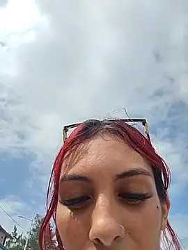 Derieri Blush online show from June 4, 2026, 3:18 pm