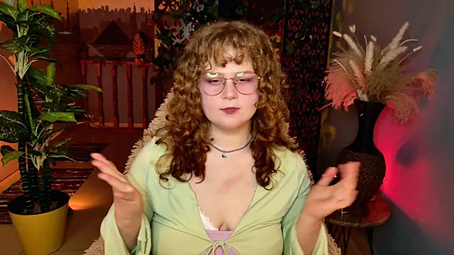 SaraSweetness online show from April 3, 2026, 9:18 am