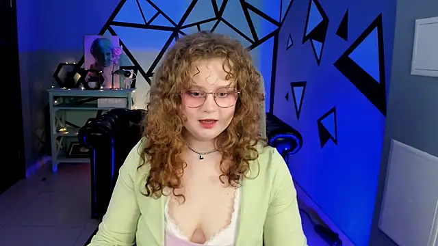 SaraSweetness online show from April 4, 2026, 12:57 pm