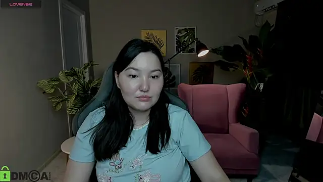 CamilaMartiez online show from July 17, 2026, 12:23 pm