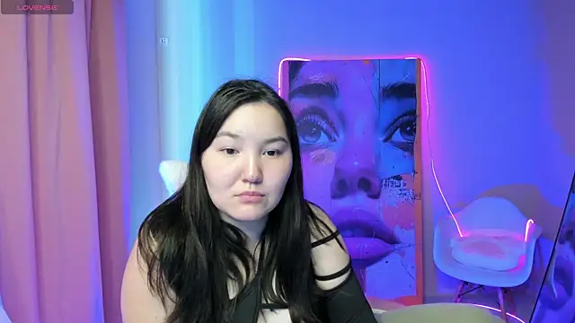 CamilaMartiez online show from July 18, 2026, 12:42 pm
