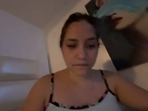 Snapshot of SashaCollins27 chatting on April 1, 2026, 4:46 am SashaCollins27 online show from April 1, 2026, 4:46 am