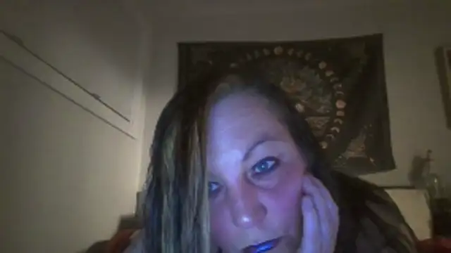 Snapshot of Queenemerald chatting on March 26, 2026, 3:45 am Queenemerald online show from March 26, 2026, 3:45 am