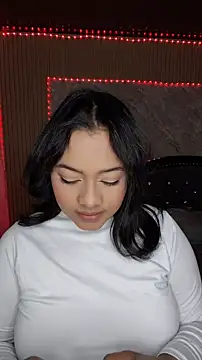 Snapshot of Saraa_M chatting on June 12, 2026, 9:25 pm Saraa M online show from June 12, 2026, 9:25 pm