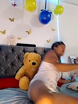 Snapshot of ANDRES_URRIETA chatting on April 7, 2026, 10:05 am ANDRES URRIETA online show from April 7, 2026, 10:05 am