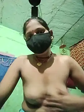 PUNAM  KHAN online show from June 1, 2026, 3:47 pm