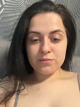 Snapshot of Velliaa chatting on May 16, 2026, 12:26 pm Velliaa online show from May 16, 2026, 12:26 pm
