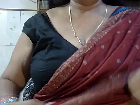 Snapshot of SweetRashii chatting on July 16, 2026, 7:03 am SweetRashii online show from July 16, 2026, 7:03 am