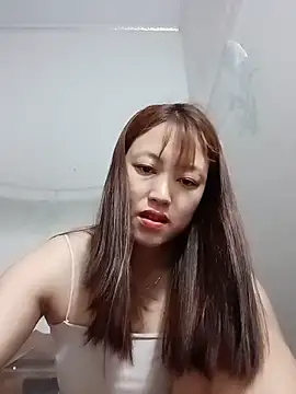 -Bitilu- online show from May 14, 2026, 8:15 pm