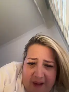 Snapshot of Martinacurvy_ chatting on March 29, 2026, 7:47 pm Martinacurvy online show from March 29, 2026, 7:47 pm