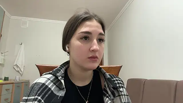 Snapshot of Annnna_ chatting on April 14, 2026, 4:02 pm Annnna online show from April 14, 2026, 4:02 pm