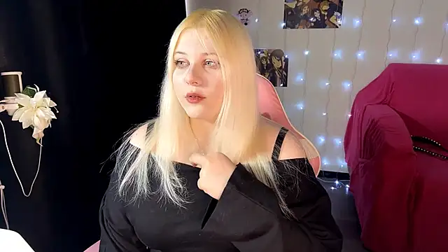 Snapshot of Tina_Evanss chatting on March 31, 2026, 7:53 am Tina Evanss online show from March 31, 2026, 7:53 am