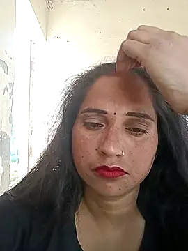 Raanieoy012 online show from April 24, 2026, 2:47 am