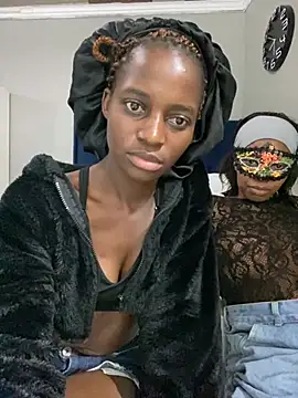 DarkChocolateSlender  online show from April 18, 2026, 4:44 pm