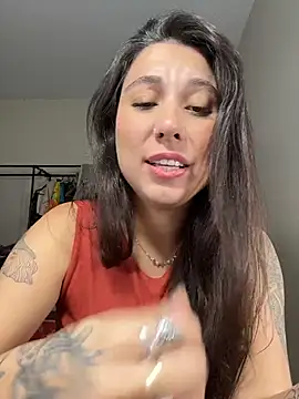Carolzinhalux69 online show from June 3, 2026, 4:45 pm