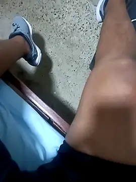 luis20212 online show from April 3, 2026, 3:21 pm