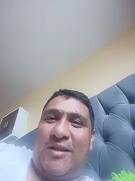 luis20212 online show from May 31, 2026, 6:31 pm