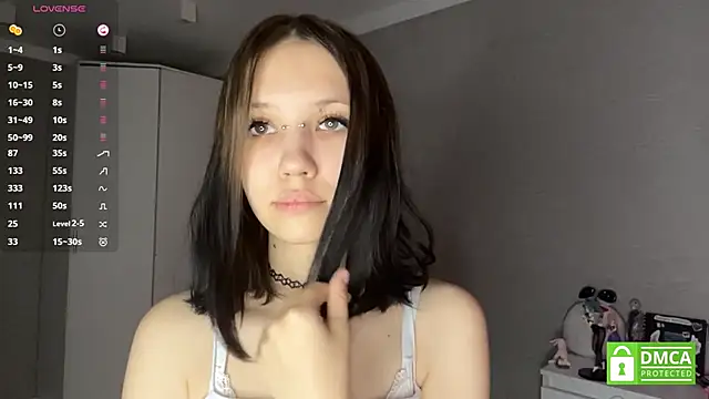 AmeliaMiotii online show from May 8, 2026, 11:04 am