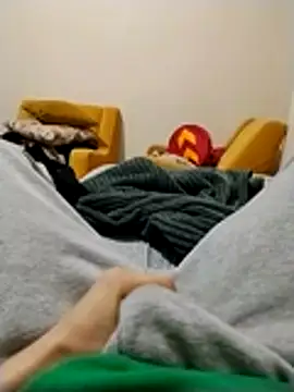 y2561 online show from April 3, 2026, 11:58 pm