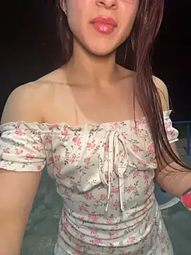 Debby ryann online show from May 17, 2026, 5:05 am