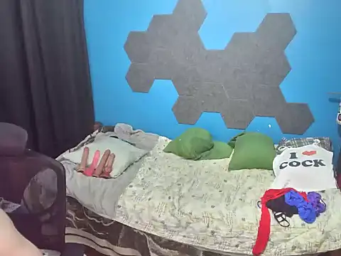 MachoPutito online show from October 10, 2025, 2:54 am