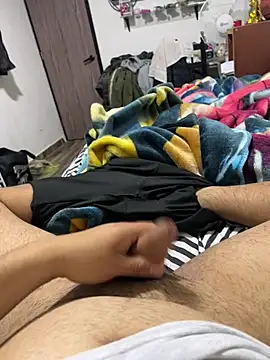 Snapshot of Theohernan chatting on April 4, 2026, 8:34 am Theohernan online show from April 4, 2026, 8:34 am