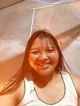 Snapshot of Emm-a- chatting on March 28, 2026, 6:35 am Emm-a- online show from March 28, 2026, 6:35 am