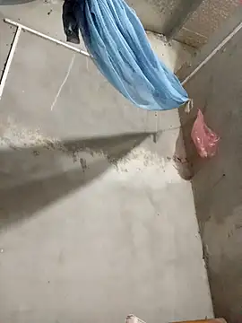 Snapshot of Emm-a- chatting on April 5, 2026, 6:21 am Emm-a- online show from April 5, 2026, 6:21 am