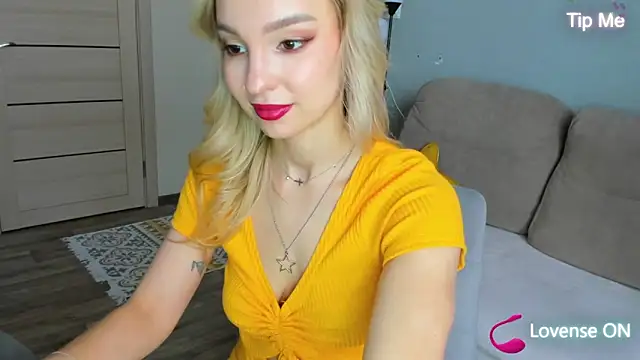 MelodyIllves online show from May 13, 2026, 7:28 am