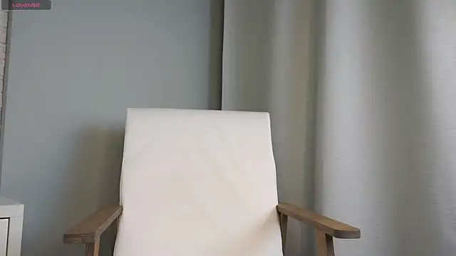 Nayeomy online show from March 29, 2026, 4:29 pm