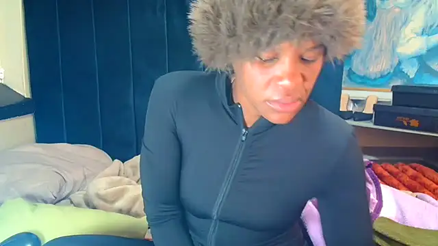CaramelCandyxx online show from July 5, 2026, 6:31 am