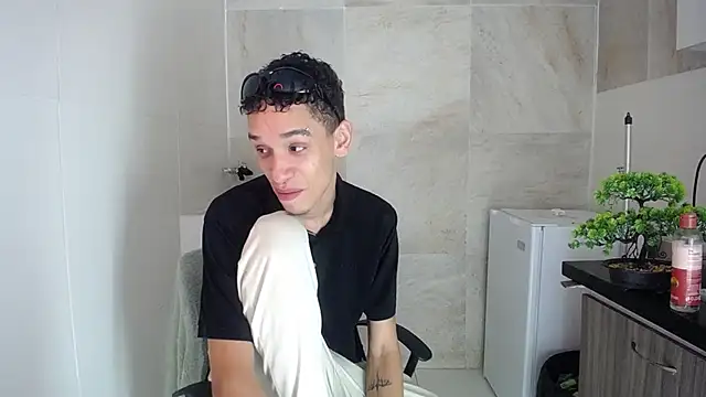 Snapshot of Zamaelprime_ chatting on April 29, 2026, 6:39 am Zamaelprime online show from April 29, 2026, 6:39 am