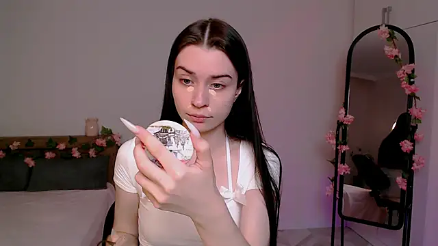 Snapshot of Tina_Charm chatting on June 11, 2026, 7:12 pm Tina Charm online show from June 11, 2026, 7:12 pm