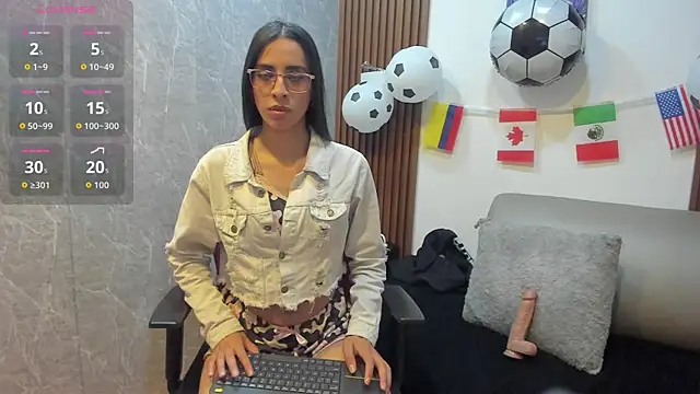 Snapshot of Angela_Basseth chatting on June 30, 2026, 9:16 pm Angela Basseth online show from June 30, 2026, 9:16 pm