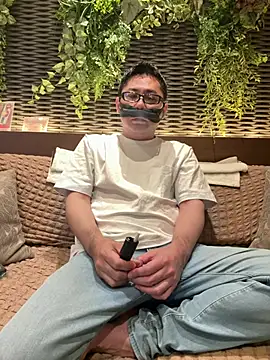 Snapshot of RYUICHI_1919 chatting on April 18, 2026, 6:06 am RYUICHI 1919 online show from April 18, 2026, 6:06 am
