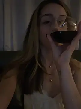 CamilaaLove online show from March 28, 2026, 3:50 am