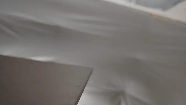 FlorJasmin online show from April 14, 2026, 4:18 am