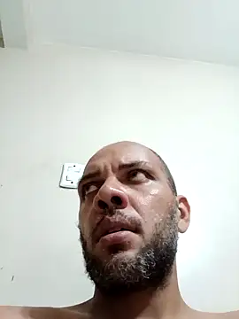 Aecio2029 online show from April 17, 2026, 11:30 pm