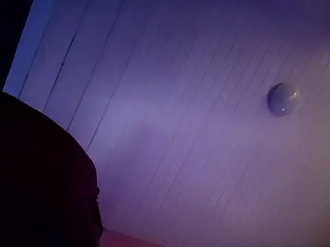 Snapshot of RickDonn chatting on March 31, 2026, 9:37 pm RickDonn online show from March 31, 2026, 9:37 pm